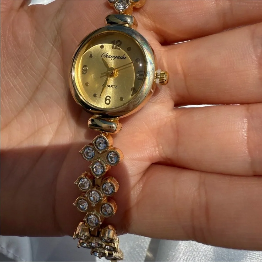 New Panthere Vintage Gold Women's Watch with Crystal Accents
